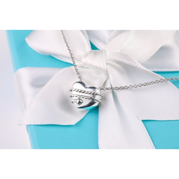 Tiffany & Co. Necklace "Heart and Arrow" Charm Pendant in Silver 16" Vintage - Picture 4 of 8
